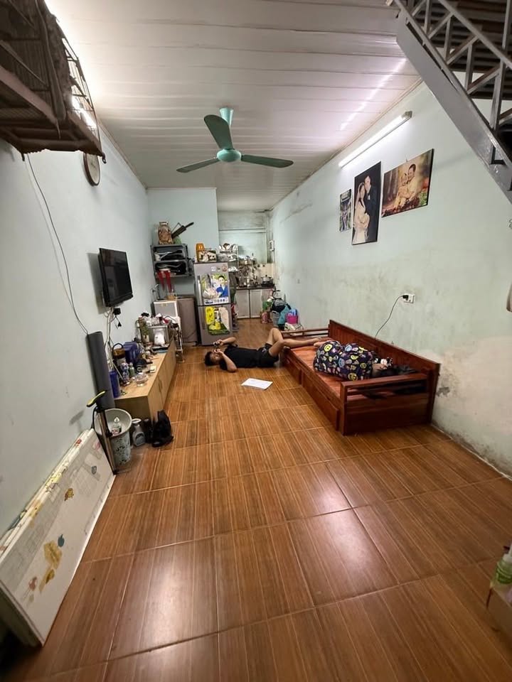 Nhà riêng Đường Nước Phần Lan, Tây Hồ 30m² giá 1.09 tỷ - Sẵn ở ngay với nội thất đầy đủ!