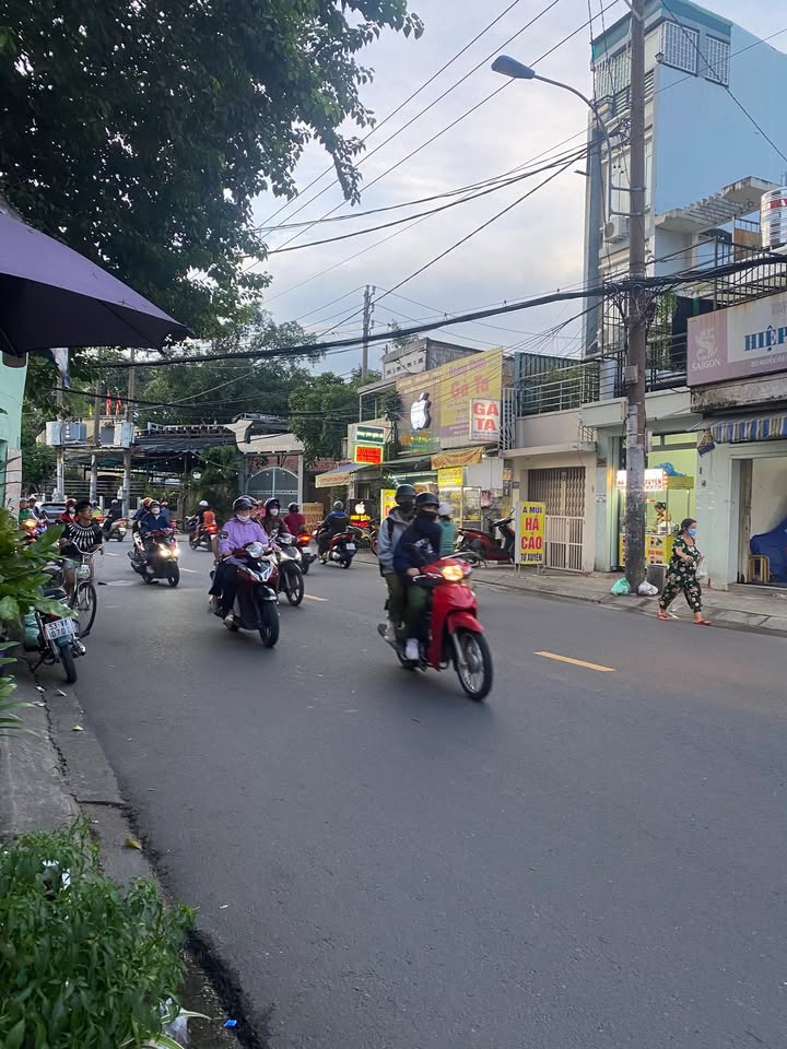 Nhà đẹp 4 tầng tại Phan Văn Trị, Bình Thạnh 40m² chỉ 5 tỷ - Chính chủ bán gấp!