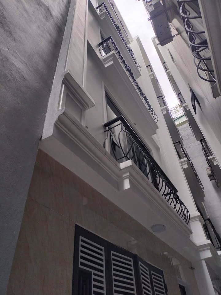 Nhà riêng Hoàng Mai Hà Nội 30m² giá 6.2 tỷ - Sẵn sàng vào ở ngay!