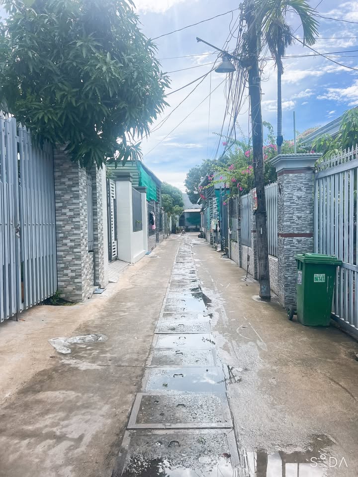 Đất thổ cư Long Hải 90m² giá 1.45 tỷ - Gần biển, tiện ích đầy đủ!