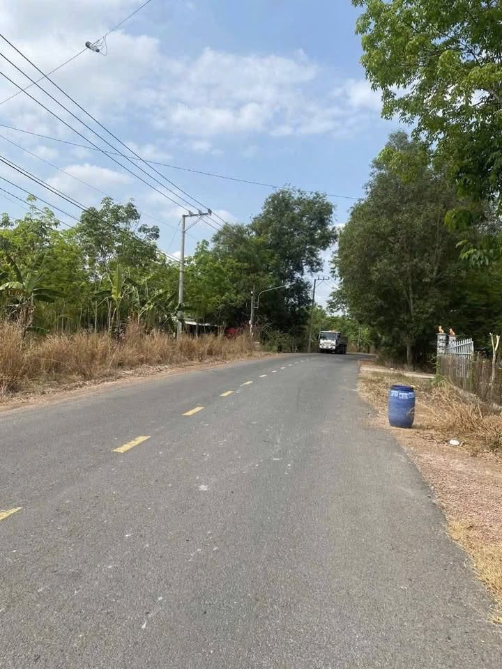 Đất thổ cư 5700m² mặt tiền đường DH 619 - Giá 6 tỷ, thương lượng nhẹ!