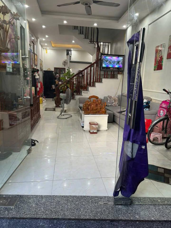 Nhà 3 tầng Nguyễn Thị Duệ 40m² giá 2.25 tỷ - Chính chủ bán gấp!