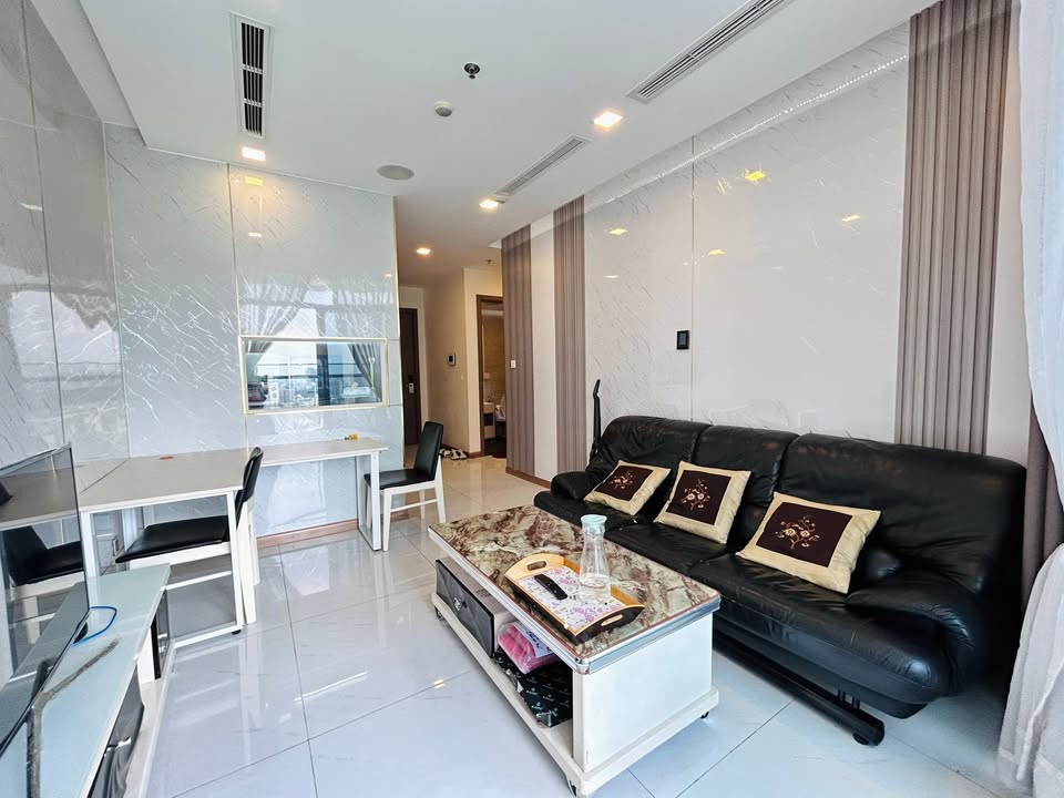 Căn hộ Vinhomes Central Park 1PN quận Bình Thạnh 52m² - Full nội thất, chỉ 18 triệu!