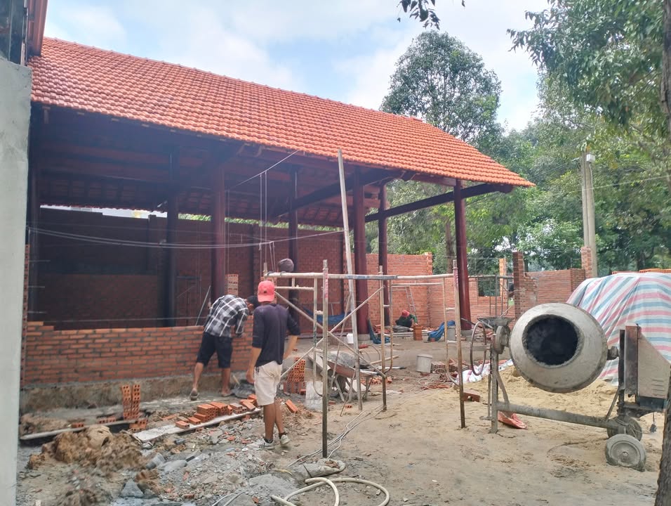 Cho thuê nhà gỗ 2 phòng ngủ tại Phú Tân, Bình Dương - Giá 12 triệu/tháng, tiện nghi đầy đủ!