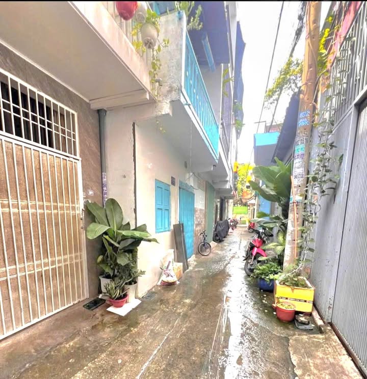 Nhà cho thuê hẻm 3 Gác đường Luy Ban Bích, 16m² chỉ 4 triệu - Phù hợp cho kinh doanh online!