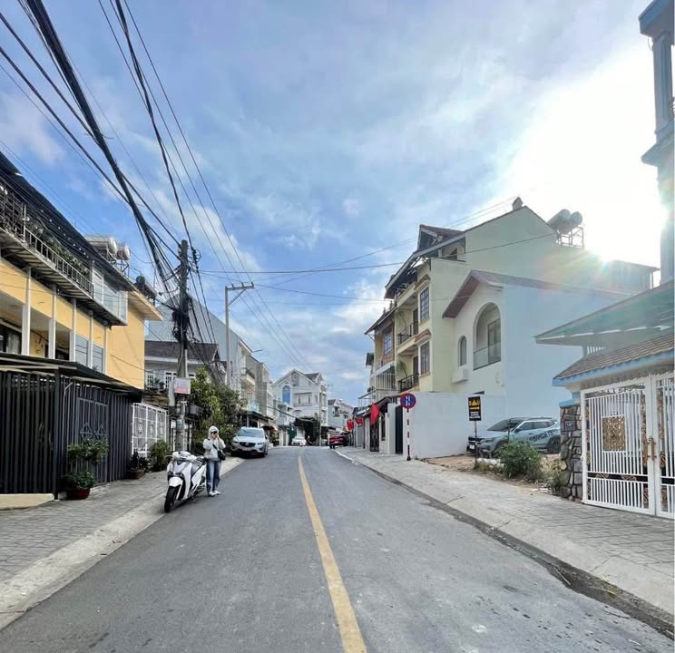 Đất nền Lô góc 2 mặt tiền phường Xuân Hương 101m² giá 6.9 tỷ - Tiềm năng đầu tư lớn!