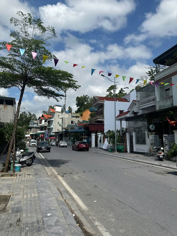 Đất nền Hùng Thắng, Hạ Long 42m² - Sổ đỏ chính chủ, thuận tiện kinh doanh!