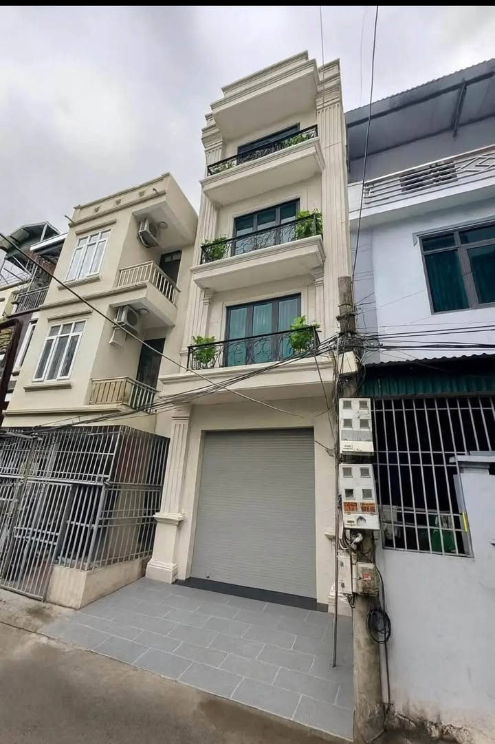 Nhà phố Móng Cái 54.5m² giá 3.75 tỷ - Thiết kế tân cổ điển sang trọng!