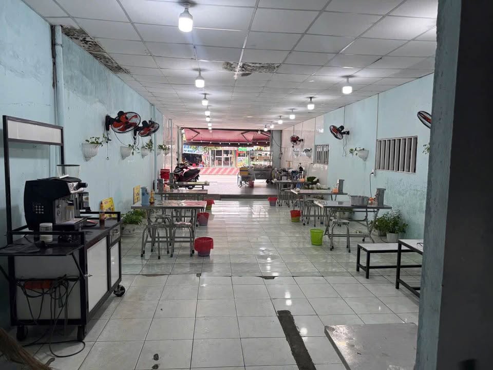 Cho thuê Mặt Bằng Q7 Huỳnh Tấn Phát 119m² giá 25 triệu - Khu vực sầm uất, xe cộ đông đúc!