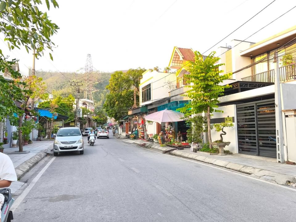 Đất Khe Cát Cẩm Trung 83m² giá 900 triệu - Vị trí kinh doanh thuận lợi!