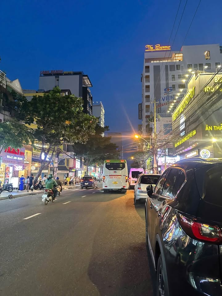 Khách sạn 9 tầng mặt tiền biển Lộc Thọ, Nha Trang 92.6m² giá 69 tỷ - Cơ hội đầu tư hiếm có!