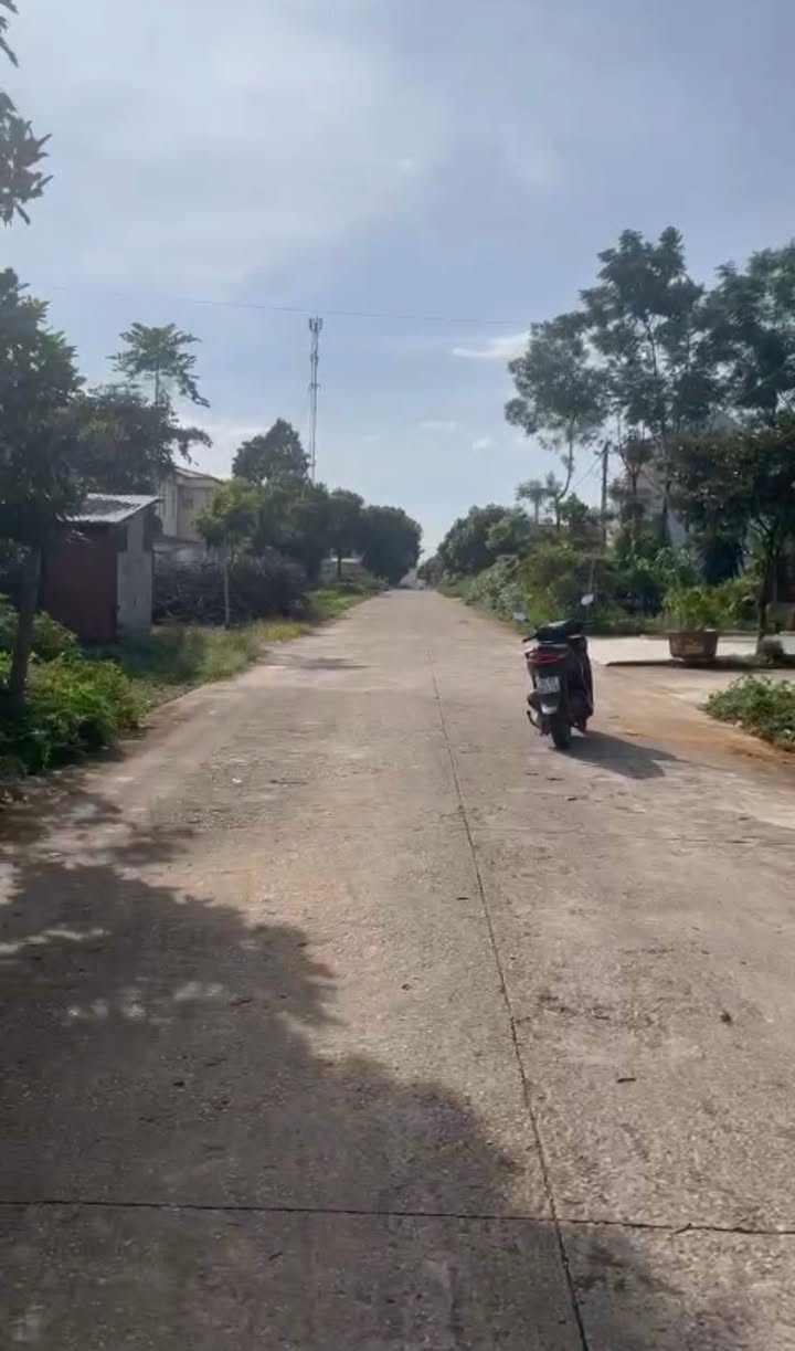 Đất nền Tổ 7 đường Tây Sơn Tam Điệp 140m² giá 2 tỷ - Sổ đỏ chính chủ, tiện ích đầy đủ!