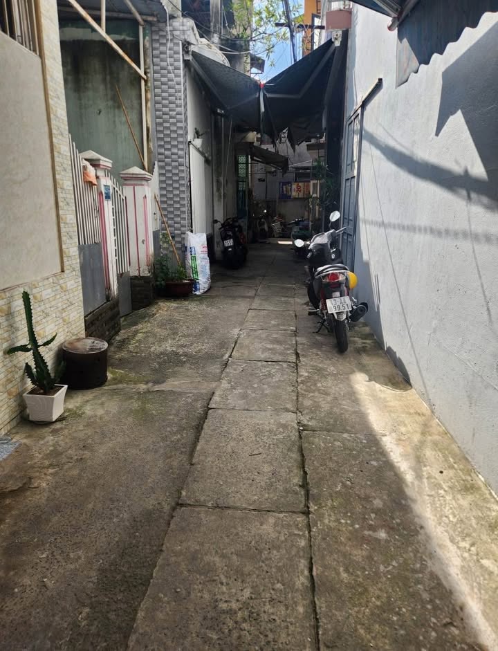 Nhà gác lửng Đà Nẵng 52m² - Gần chợ Hoa Nguyễn Đình Tựu, Giá thỏa thuận!