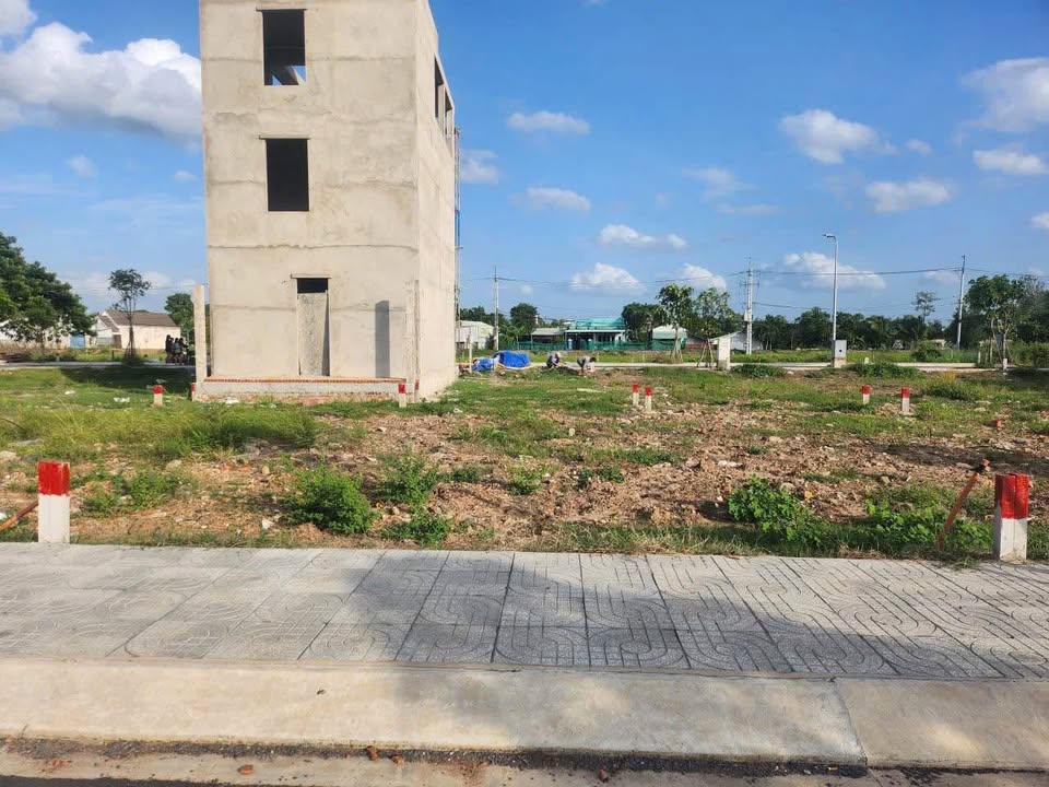 Đất ở xã Tân Phú Trung, Củ Chi 80m² giá 1.95 tỷ - Sổ hồng chính chủ, pháp lý minh bạch!