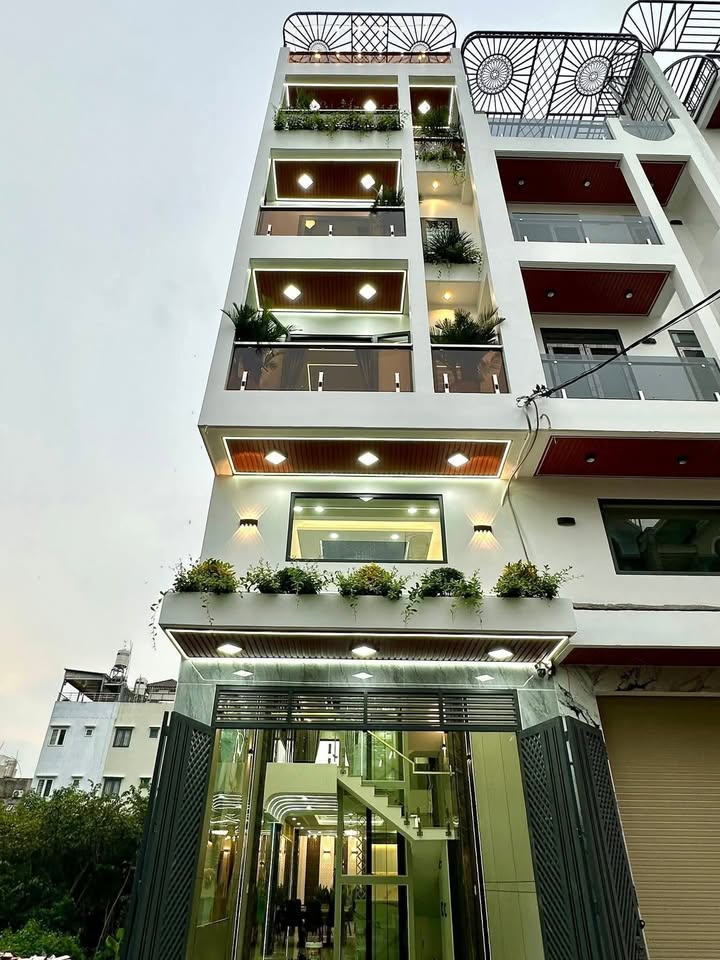 Nhà bán Quận 12, Phường An Phú Đông, 80m² giá 8.568 tỷ - Thiết kế hiện đại, thang máy tiện nghi!