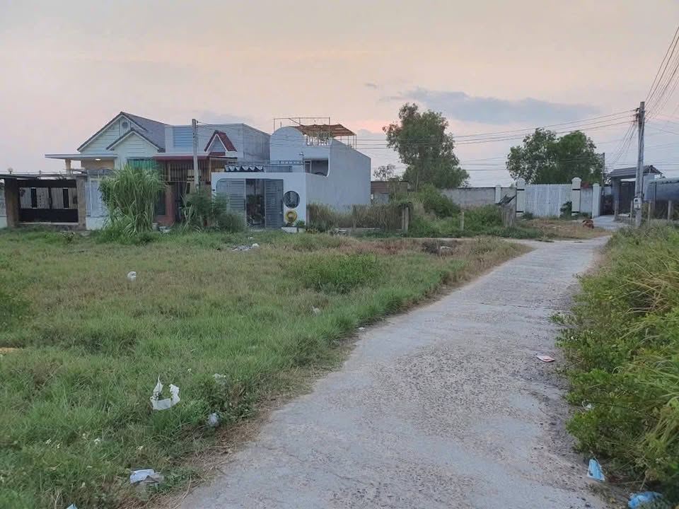 Đất thổ cư chính chủ P. Hàm Thắng, 98m² giá 850 triệu - Sẵn sàng giao dịch!