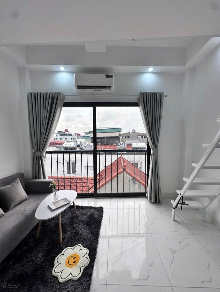 Cho thuê Duplex ban công đường Chu Văn An, Bình Thạnh, giá 5.5 triệu - Sẵn kệ bếp!