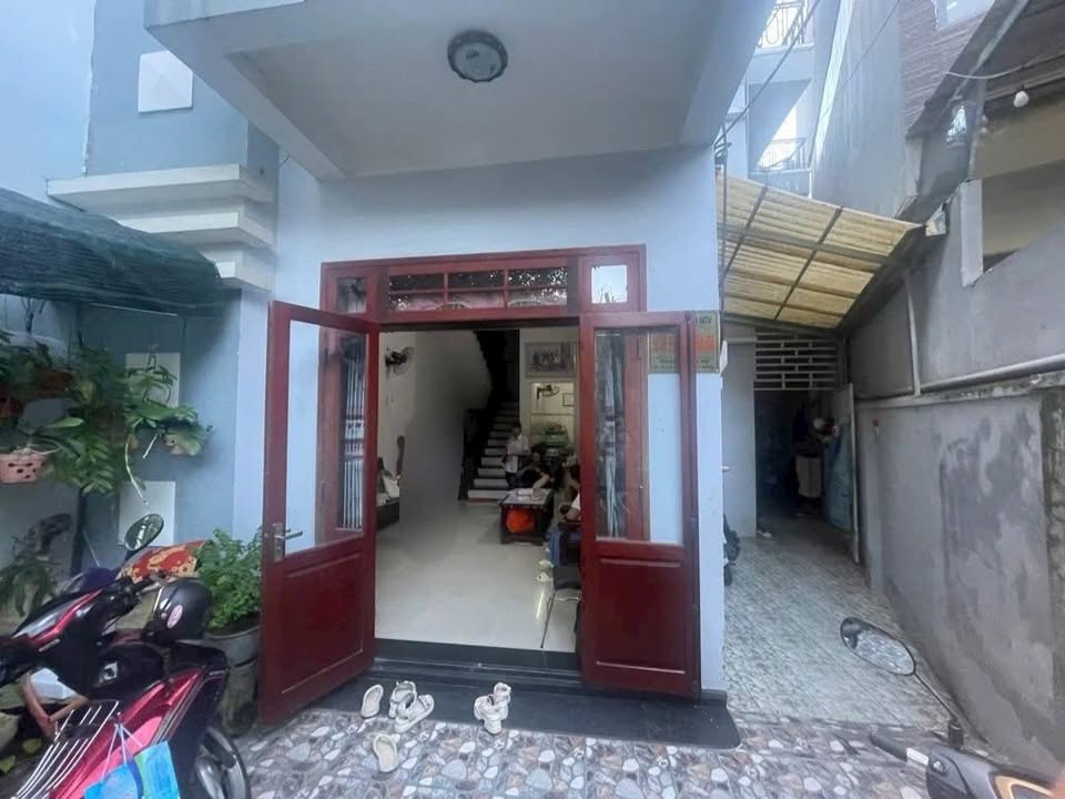 Nhà đẹp 3 tầng Điện Biên Phủ, Đà Nẵng 126.7m² giá 7 tỷ - View công viên thoáng đãng!