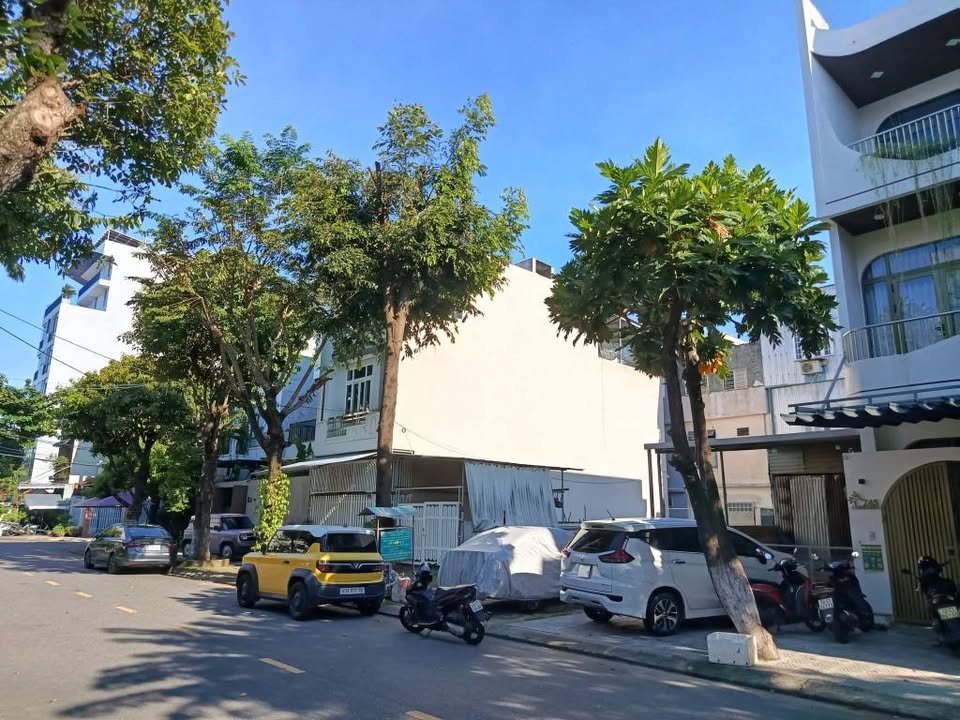 Bán đất tặng nhà 2 tầng mặt đường Hàn Thuyên 95m² giá 8 tỷ - Kinh doanh sầm uất