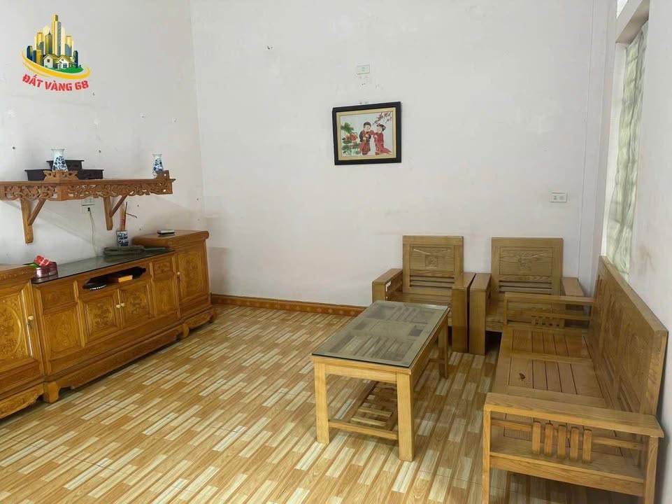 Nhà cấp 4 Phường Tây Hoa Lư 100m² giá thỏa thuận - Gần chợ và trường học!