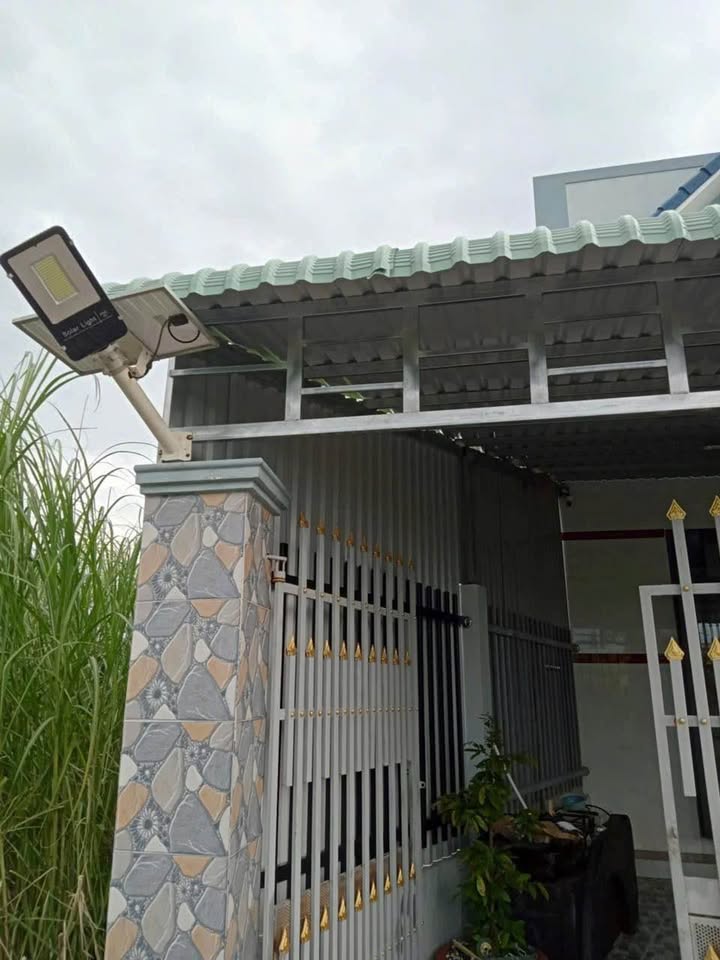 Nhà mặt tiền đường Lê Văn Khuyên, Tân An 90m² giá 4 triệu - Sân rộng, đậu ô tô thoải mái!