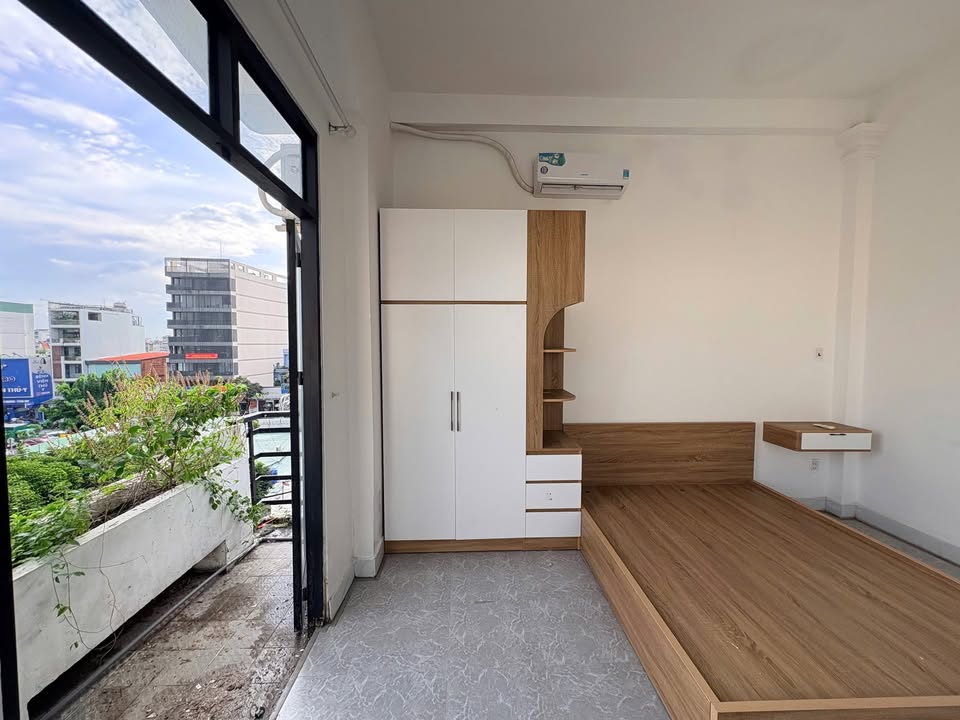 Căn hộ 1PN tại Tân Bình 45m² giá thuê thỏa thuận - Ban công siêu rộng, đầy đủ nội thất!