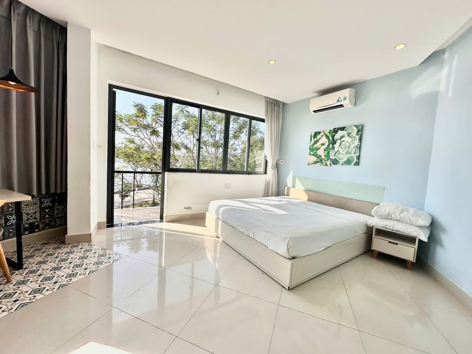 Căn hộ cho thuê tại Mỹ An, Đà Nẵng - View sông thoáng mát, ban công rộng rãi!