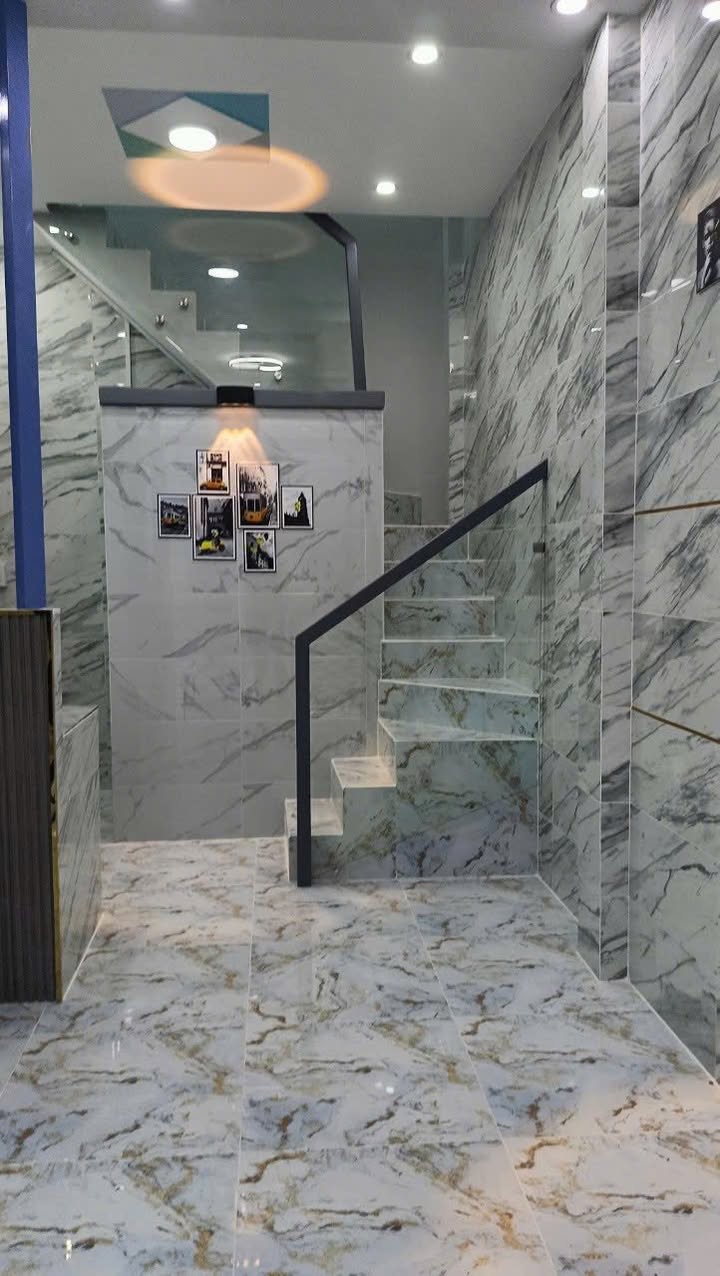 Nhà 1 Lầu Đường Lưu Hữu Phước, 18m² giá 1.3 tỷ - Bán gấp, bớt lộc!