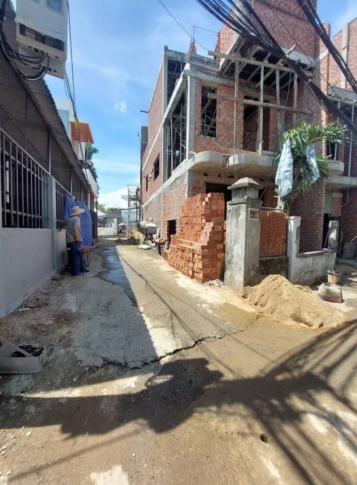 Đất kiệt ô tô 4m Hòa Khánh Nam 64m² giá 2.4 tỷ - Cơ hội đầu tư hấp dẫn!