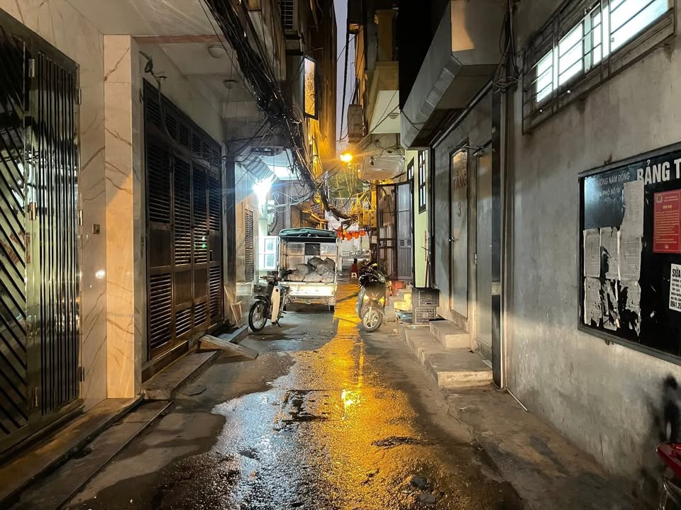 Nhà phố Xã Đàn 80m² giá 13.8 tỷ - Vị trí đắc địa, sổ đỏ chính chủ!