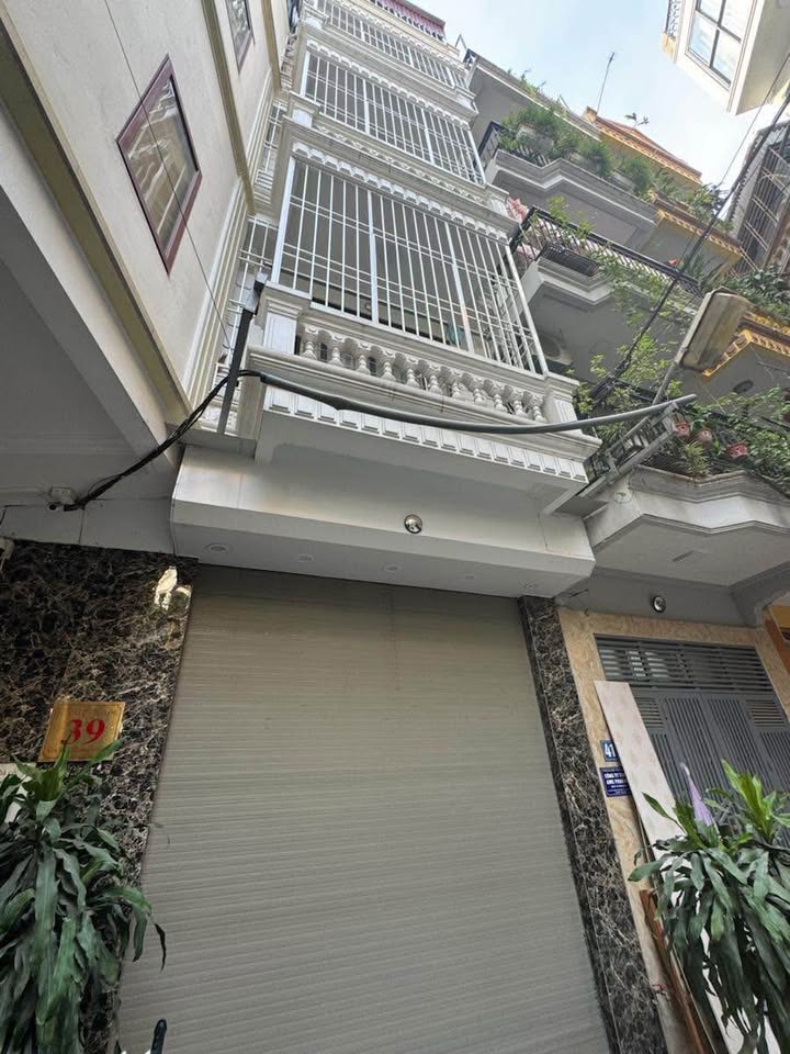 Nhà phố Chùa Hà, Cầu Giấy 51m² giá 22.6 tỷ - Đầu tư sinh lời ngay!