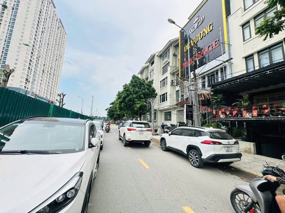 FrontHouse Lê Trọng Tấn An Khánh 160m² giá 66 tỷ - Đầu tư sinh lời ngay lập tức!