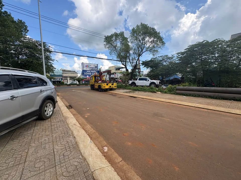 Đất mặt tiền Nguyễn Văn Linh, Pleiku 105m² giá 2 tỷ - Cơ hội kinh doanh tuyệt vời!