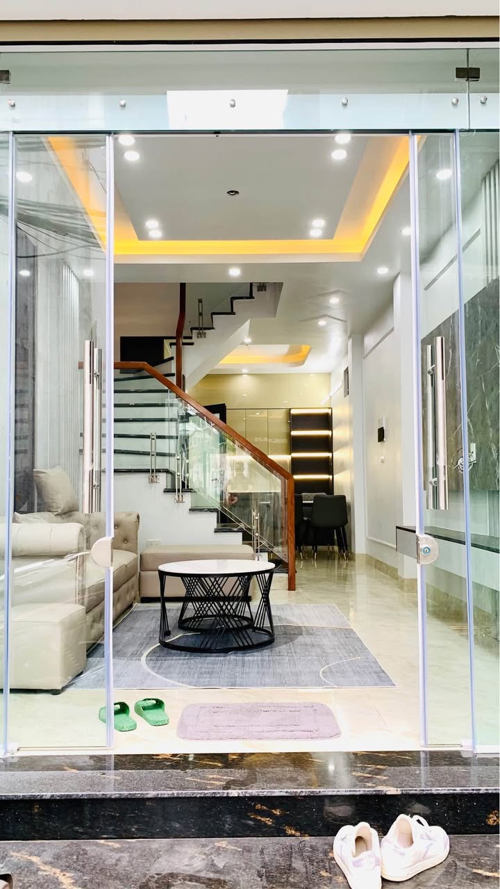 Nhà 3 Tầng Khu Chợ Cống Trắng, Quang Trung, 38m² - Giá 2 tỷ, Chính Chủ Bán Gấp!