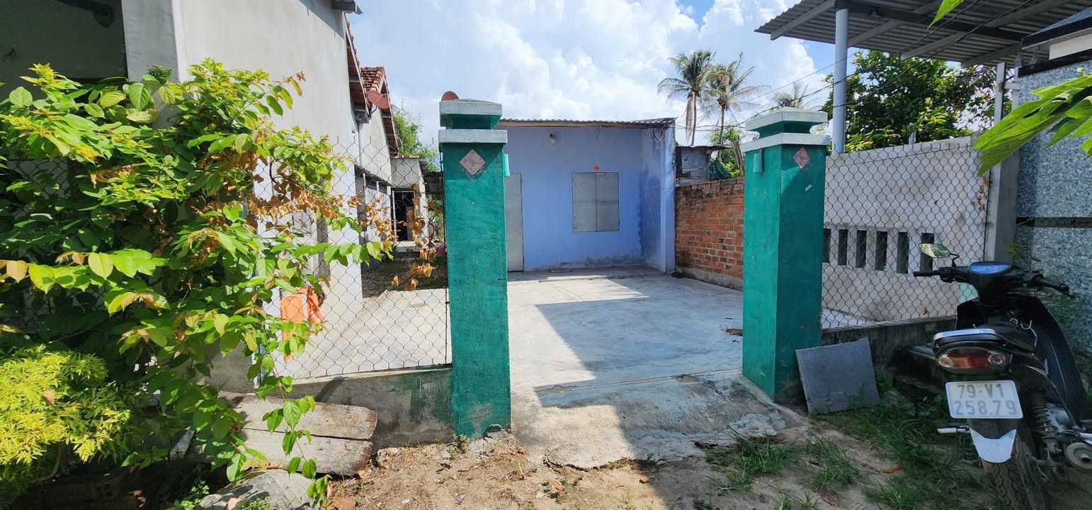 Nhà cấp 4 Vạn Thắng 176m² giá 750 triệu - Cách biển chỉ 200m!