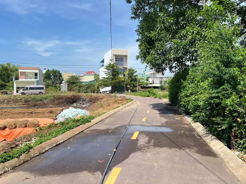 Đất nền xã Phước Hòa 204m² giá 1 tỷ - Đầu tư ngay trước khi hết!