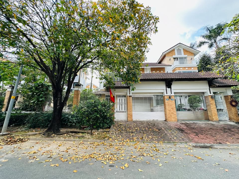 Biệt thự Nam Phú Villas Quận 7 288m² - Giá Thương Lượng Tốt!