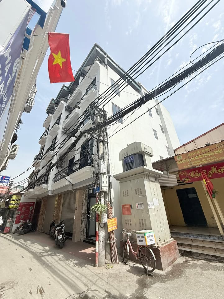 Nhà 5 tầng tại Xuân La, 48m² giá 15 tỷ - Kinh doanh sầm uất!