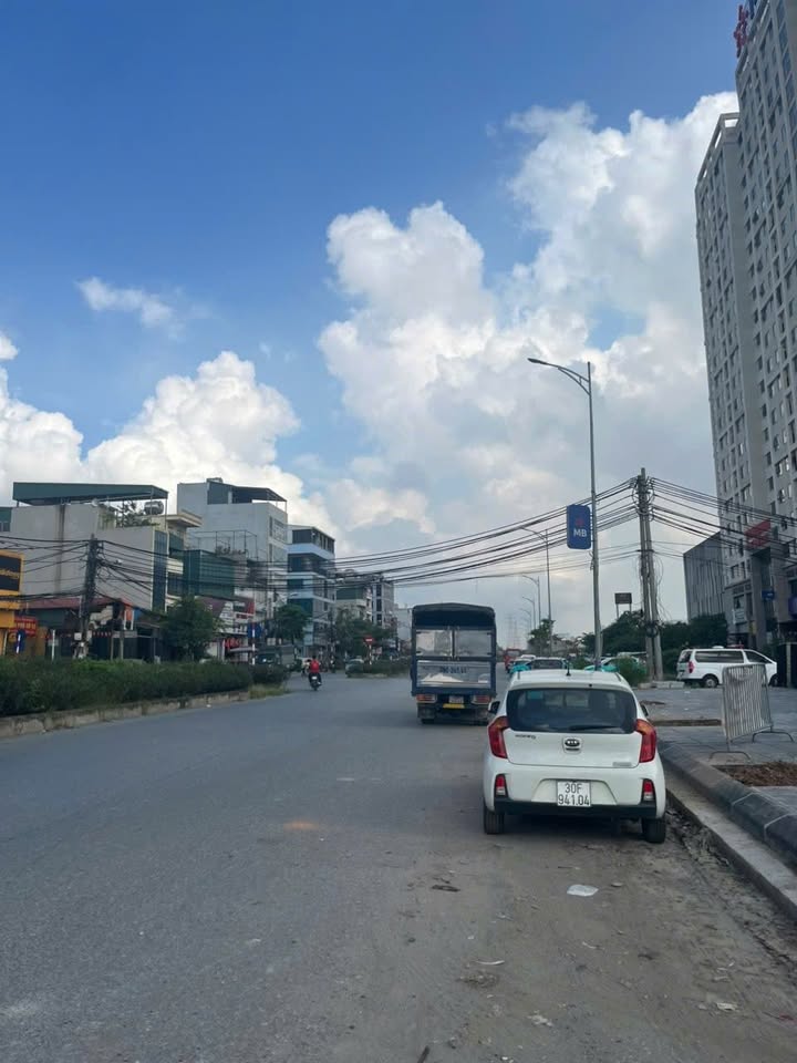 Nhà phố Tam Trinh 100m² giá 17.5 tỷ - Kinh doanh đắc địa, ô tô vào tận nơi!