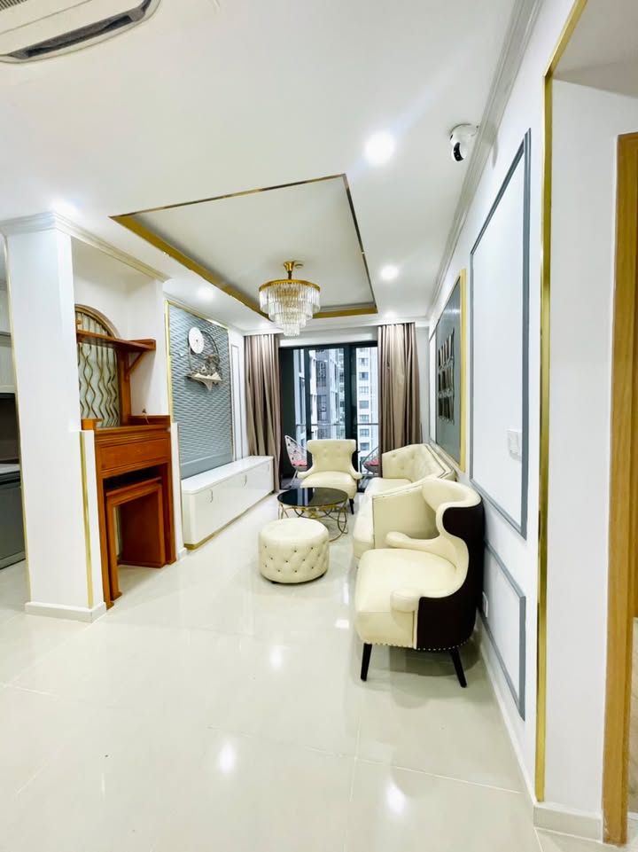 Căn hộ Emerald Tân Phú 2PN giá chỉ 13 triệu - View công viên đẹp mắt!