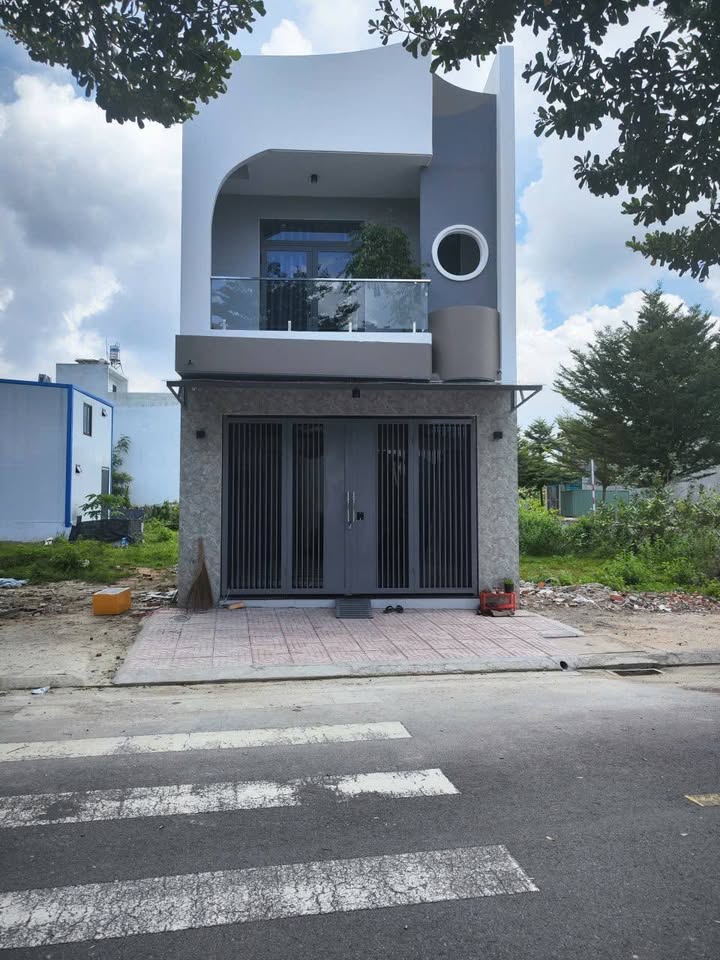 Nhà bán Tân Định, Bến Cát 60m² giá 1.9 tỷ - Thiết kế hiện đại, đầy đủ tiện nghi!