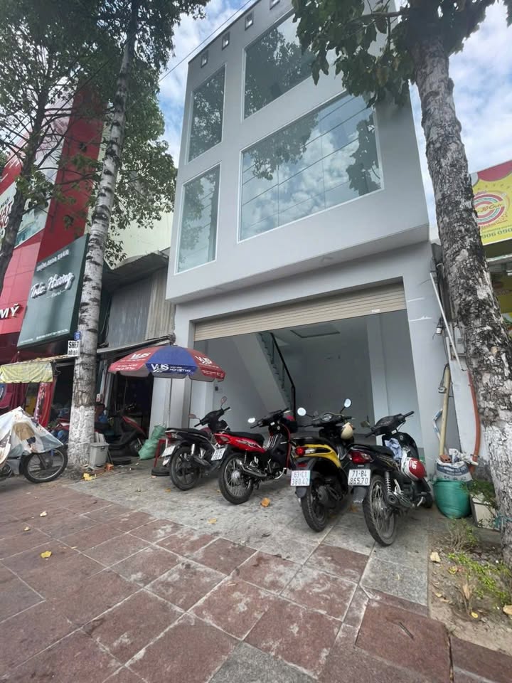 Nhà mặt tiền Nam Kỳ Khởi Nghĩa, Mỹ Tho, 34m² giá 8.3 tỷ - Đầu tư sinh lời ngay!