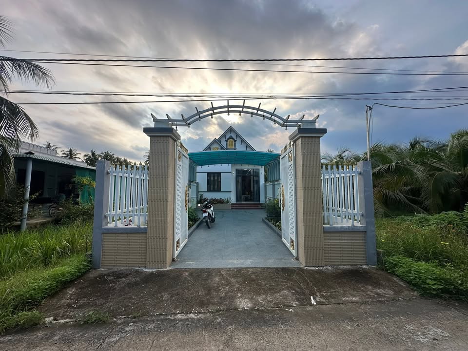 Nhà 174m² tại ấp Thạnh Thới, Giá 1.4 tỷ - Tiện nghi đầy đủ, gần chợ