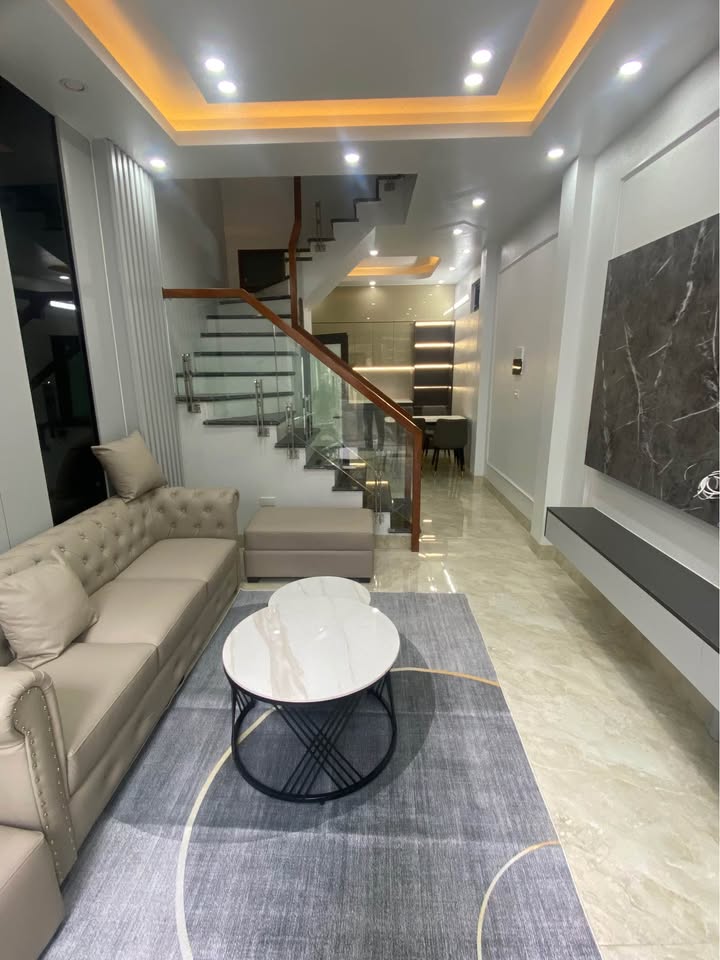 Nhà đẹp 3 tầng đường Ngô Thì Nhậm, phường Quang Trung, TP Thái Bình chỉ 2 tỷ - Chính chủ bán gấp!