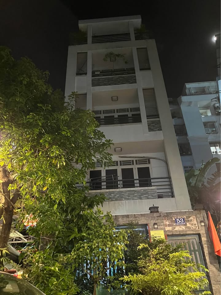 Nhà phố Quận 7 - Diện tích 66m² giá 40 tỷ - Vị trí vàng, an ninh 24/7!