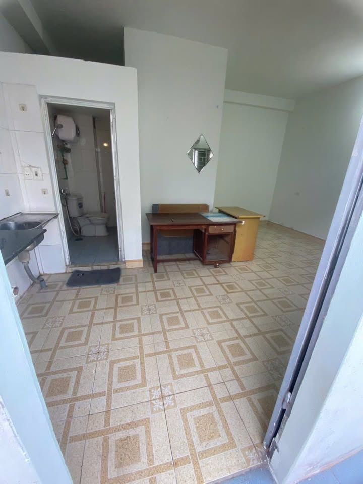 Phòng cho thuê 25m² tại Ngõ 1 Bùi Xương Trạch - Đầy đủ tiện nghi chỉ 2.5 triệu!