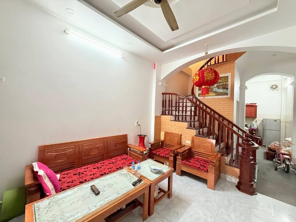 Nhà 3 tầng Đa Tốn 41m² giá 6.25 tỷ - Sẵn sàng giao dịch ngay!