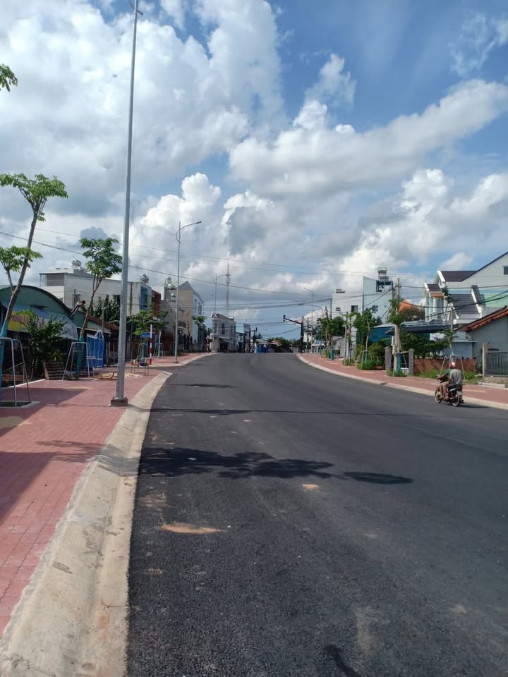 Nhà mặt tiền Lê Chí Dân Thủ Dầu Một 96m² giá 3.2 tỷ - Đầu tư sinh lời ngay!