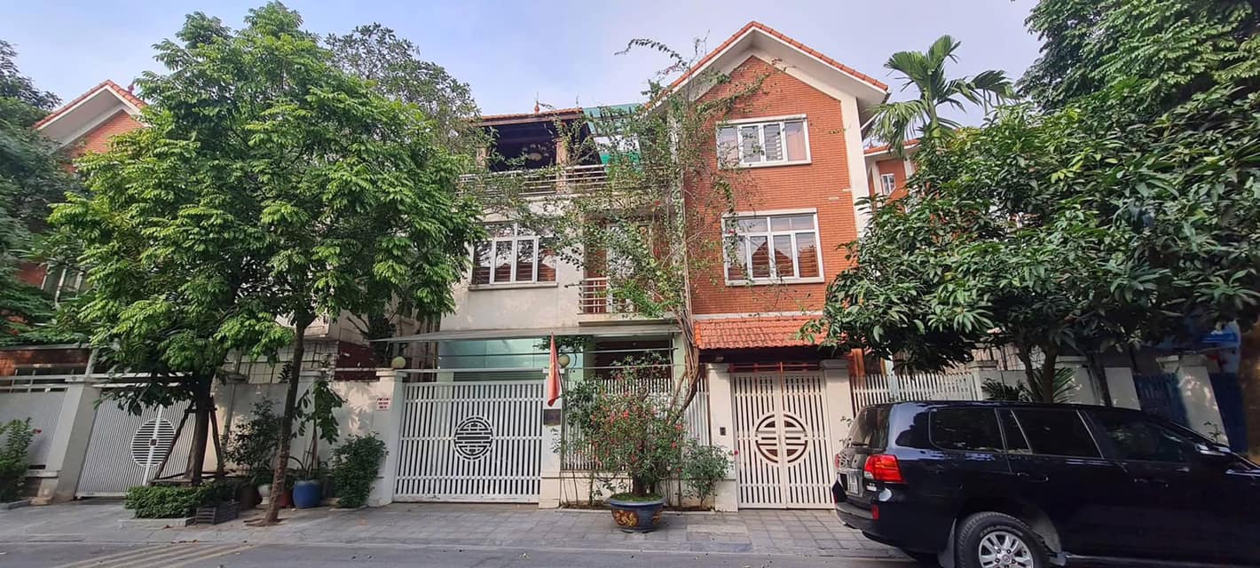 Biệt thự song lập Làng Việt Kiều Châu Âu Q.Hà Đông 153m² - Cần giao dịch gấp!