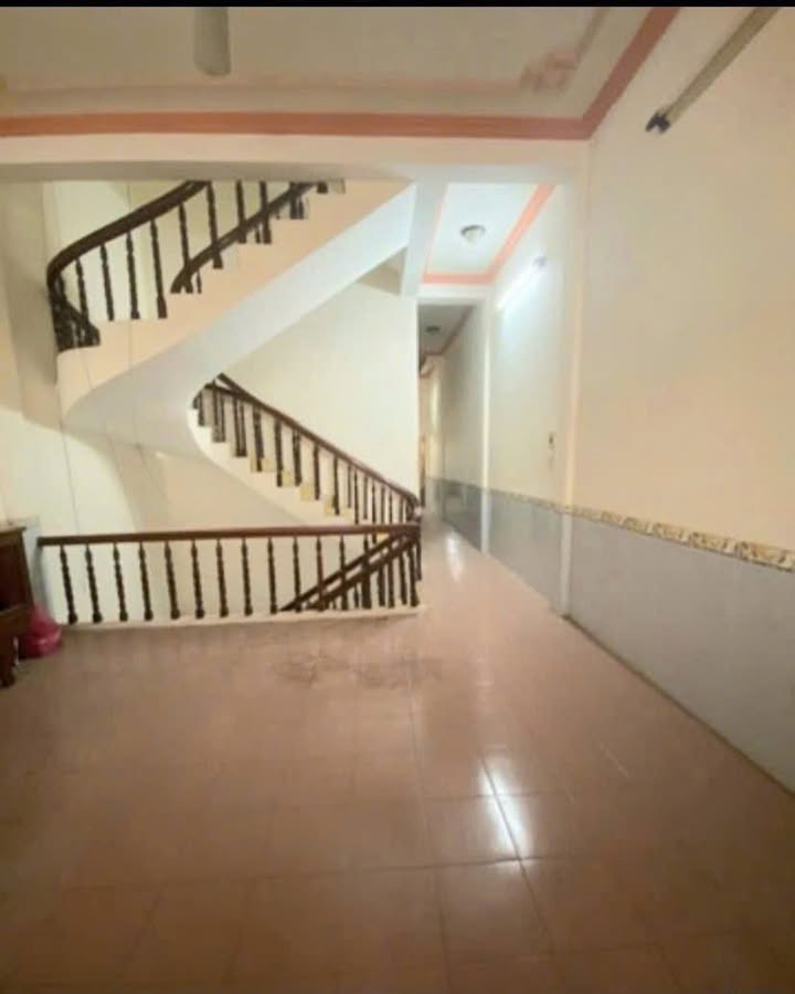 Nhà cho thuê mặt tiền đường Đồng Khởi 125m² giá 13 triệu - Thích hợp kinh doanh đa ngành!